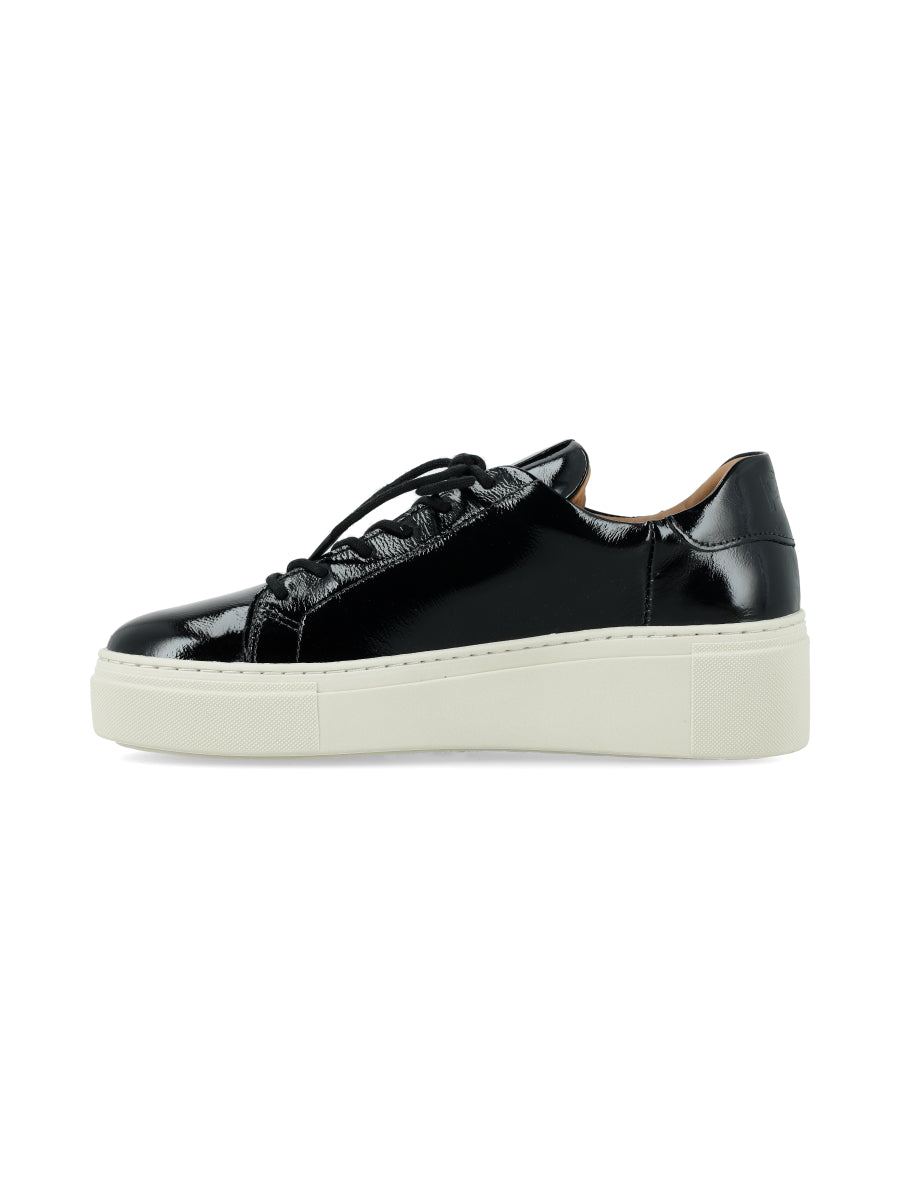 Sneaker Adelaida Negro Charol