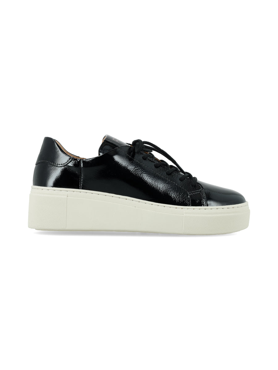 Sneaker Adelaida Negro Charol