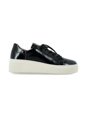 Sneaker Adelaida Negro Charol
